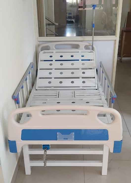 Uphealthy Semi Fowler Commode Bed